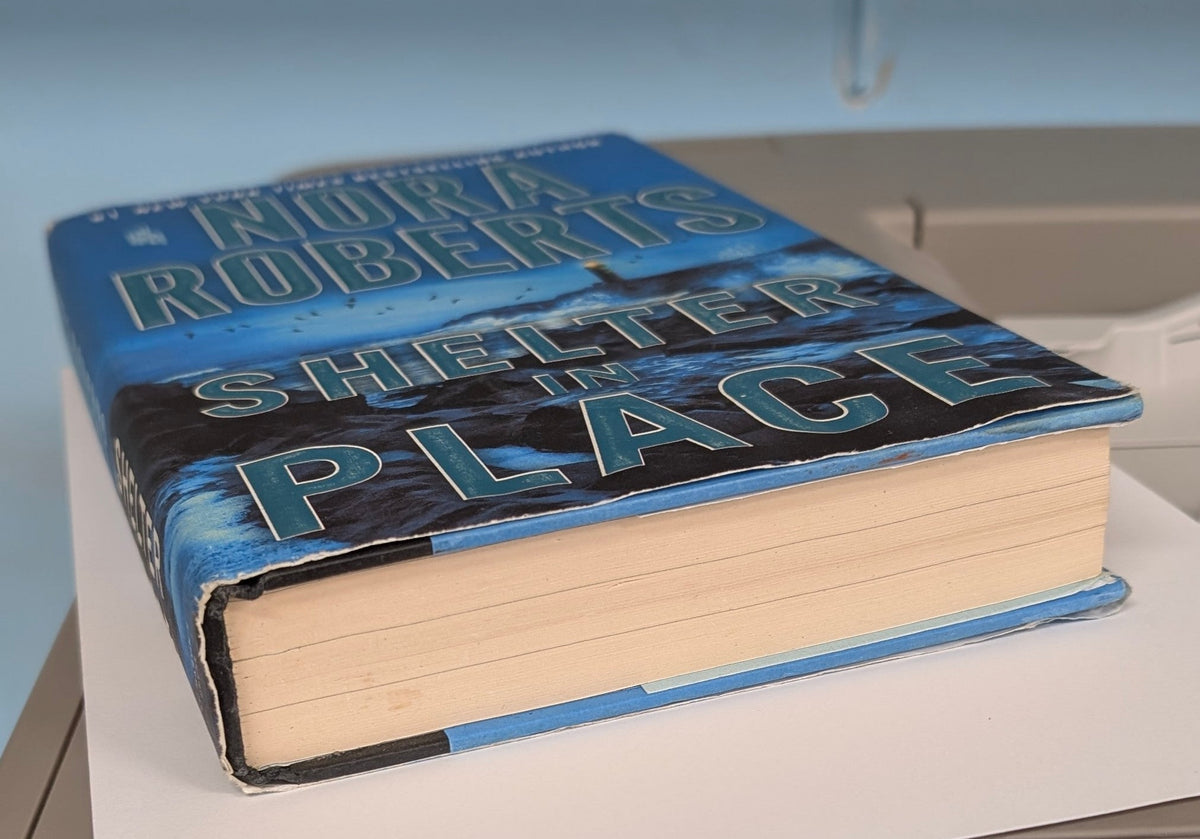 Shelter in Place Nora Roberts