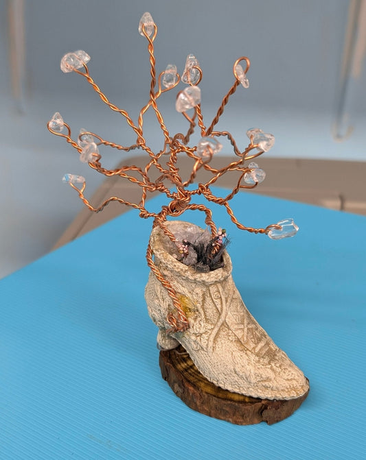Victorian Elegance Crystal Tree Nella